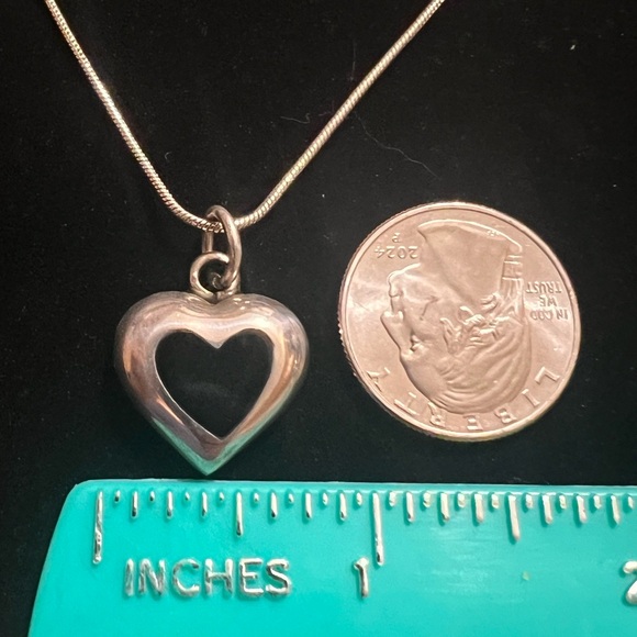 TAXCO STERLING SILVER BLACK ONYX HEART PENDANT NECKLACE - Picture 3 of 6